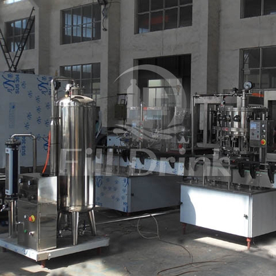 O tipo rachado carbonatou a máquina de enchimento da máquina de enchimento SUS304 da bebida Monoblock